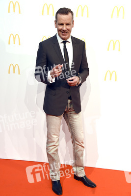 Grand Opening vom McDonald's Restaurant am Flughafen, Frankfurt
