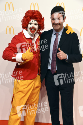 Grand Opening vom McDonald's Restaurant am Flughafen, Frankfurt