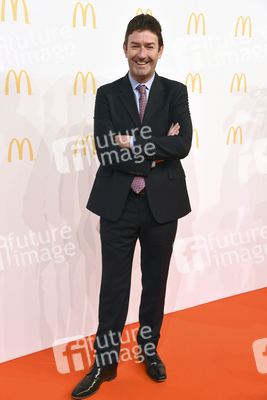 Grand Opening vom McDonald's Restaurant am Flughafen, Frankfurt