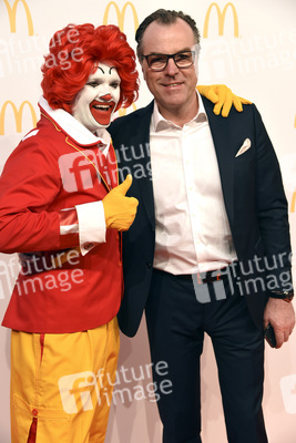 Grand Opening vom McDonald's Restaurant am Flughafen, Frankfurt