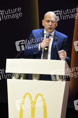 Grand Opening vom McDonald's Restaurant am Flughafen, Frankfurt