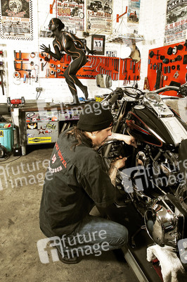 WORKING ART: Zweiradmechaniker / Motorcycle Mechanic