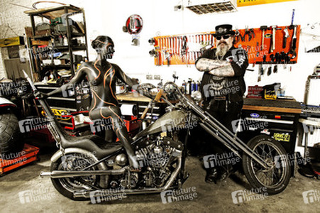 WORKING ART: Zweiradmechaniker / Motorcycle Mechanic
