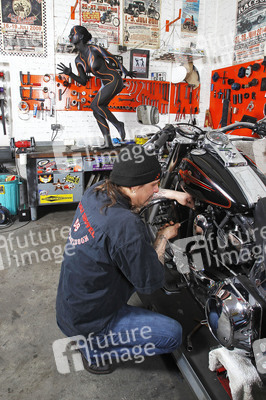 WORKING ART: Zweiradmechaniker / Motorcycle Mechanic