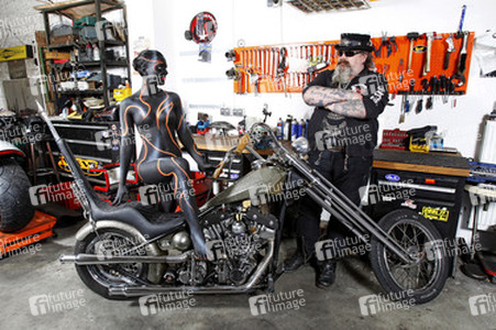 WORKING ART: Zweiradmechaniker / Motorcycle Mechanic