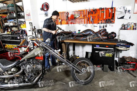 WORKING ART: Zweiradmechaniker / Motorcycle Mechanic