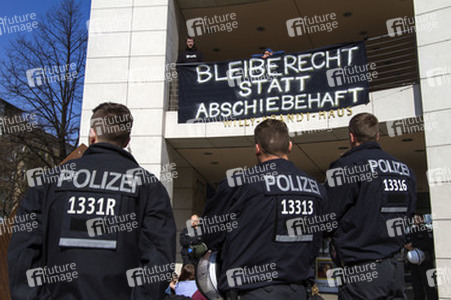 Aktivisten besetzen die Bundeszentrale der SPD, Berlin