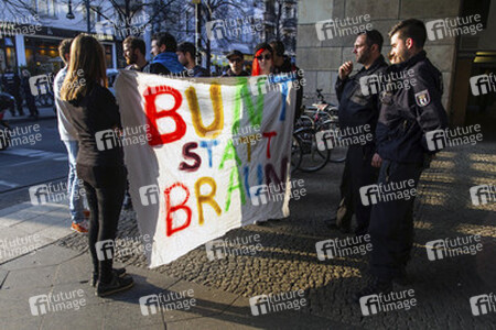 Demonstration gegen NPD-Kundgebung, Berlin