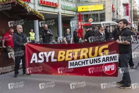 Demonstration gegen NPD-Kundgebung, Berlin
