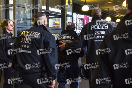 Demonstration gegen NPD-Kundgebung, Berlin