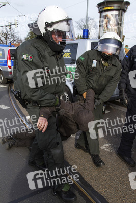 Proteste gegen Pegida Demonstration, Dresden
