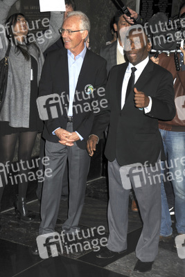 Pele and Franz Beckenbauer Light the Empire State Building, New York
