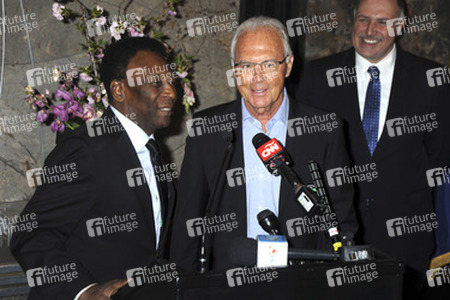 Pele and Franz Beckenbauer Light the Empire State Building, New York
