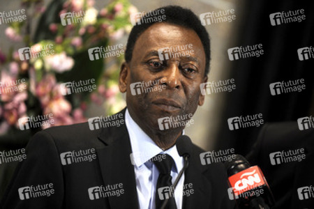 Pele and Franz Beckenbauer Light the Empire State Building, New York