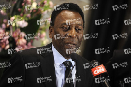Pele and Franz Beckenbauer Light the Empire State Building, New York