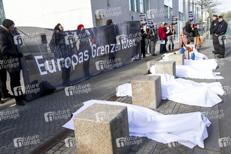 Campact-Aktion 'Europas Grenzen töten', Berlin