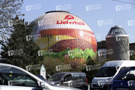 Zeiss-Großplanetarium Berlin als 30m großen Burger