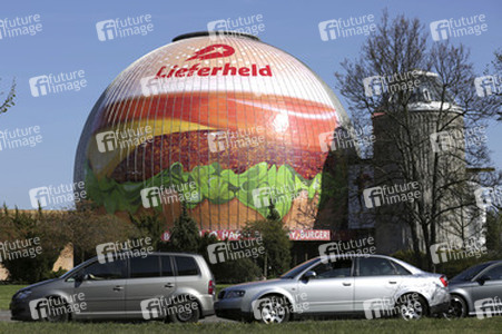 Zeiss-Großplanetarium Berlin als 30m großen Burger