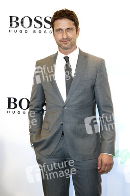 Gerard Butler im Douglas Store, Hamburg