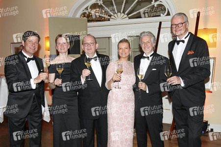 Verleihung vom Champagne Preis für Lebensfreude in Hamburg