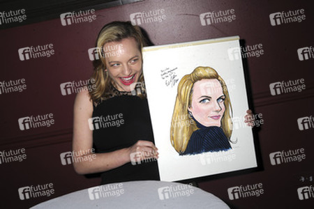 Elisabeth Moss erhält eine Kariaktur im Sardi's in New York