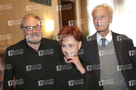 Preisverleihungen an Peter Kubelka und Gertraud Jesserer in Wien