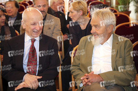 Preisverleihungen an Peter Kubelka und Gertraud Jesserer in Wien