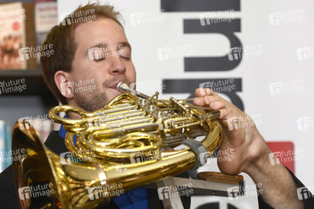 Felix Klieser und Claire Huangci Konzert mit Autogrammstunde in Hannover