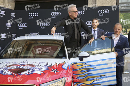 Jean Paul Gaultier Präsentiert den Life Ball Audi in Wien