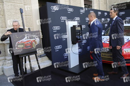 Jean Paul Gaultier Präsentiert den Life Ball Audi in Wien