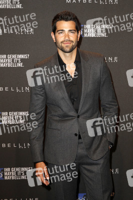 100 Jahre Maybelline B-Day Bash in Berlin