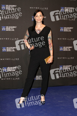 100 Jahre Maybelline B-Day Bash in Berlin