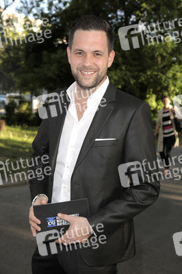 100 Jahre Maybelline B-Day Bash in Berlin
