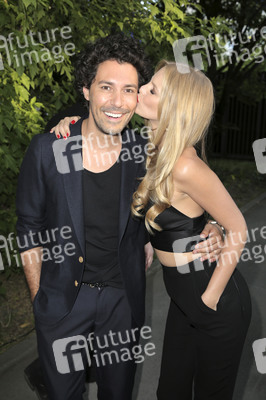 100 Jahre Maybelline B-Day Bash in Berlin