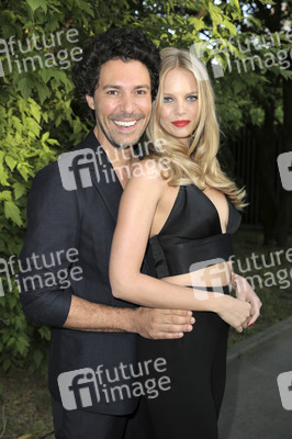 100 Jahre Maybelline B-Day Bash in Berlin