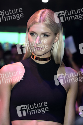 100 Jahre Maybelline B-Day Bash in Berlin