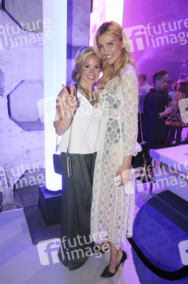 100 Jahre Maybelline B-Day Bash in Berlin
