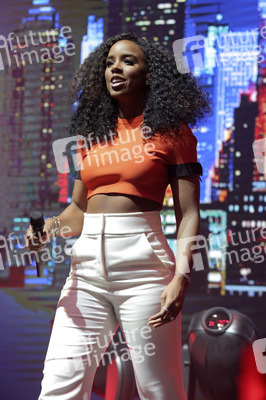 100 Jahre Maybelline B-Day Bash in Berlin