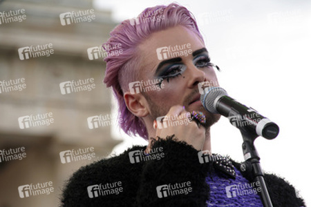 Der Internationale Tag gegen Homophobie und Transphobie in Berlin