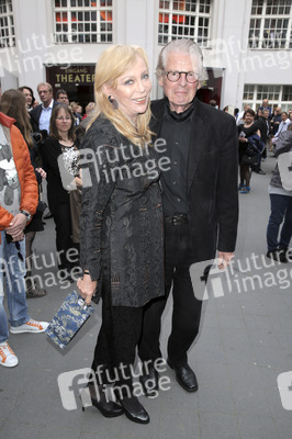 TV Live-Show 'Herbstblond - Gottschalks große Geburtstagsparty' in Berlin