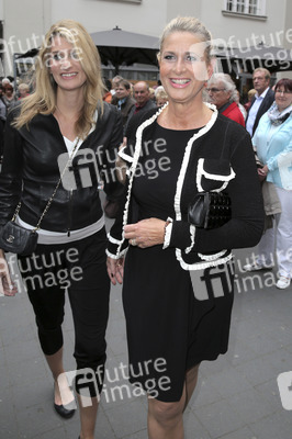 TV Live-Show 'Herbstblond - Gottschalks große Geburtstagsparty' in Berlin