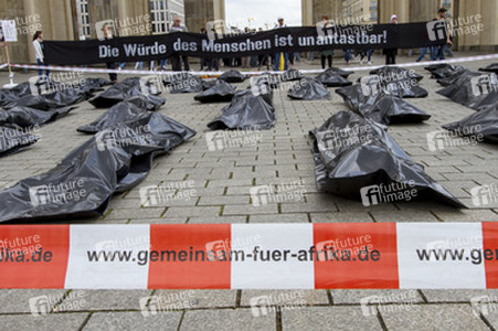 Protestaktion vom Bündnis 'Gemeinsam für Afrika' in Berlin