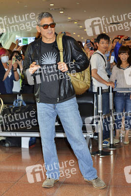 Ankunft der Clooneys auf dem Tokyo International Airport