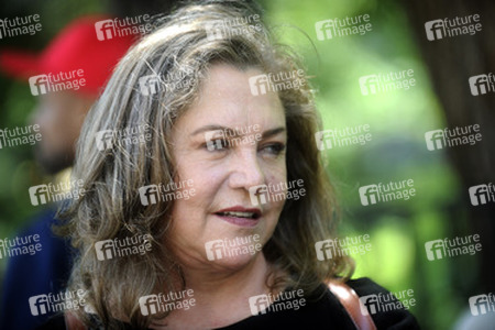 Kathleen Turner wirbt für Meals on Wheels