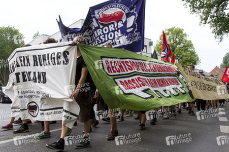 Gegen Lager, Asylgesetz und Nazibanden Demo in Berlin