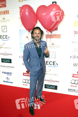 Charity Gala 'Das kleine Herz im Zentrum' in Hamburg