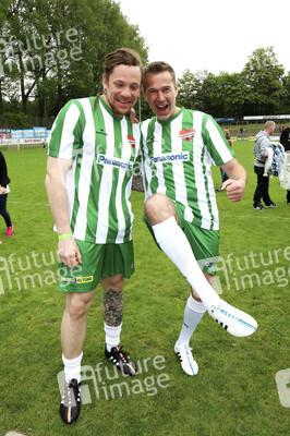 Charity-Fußballspiel 'Kicken mit Herz' in Hamburg
