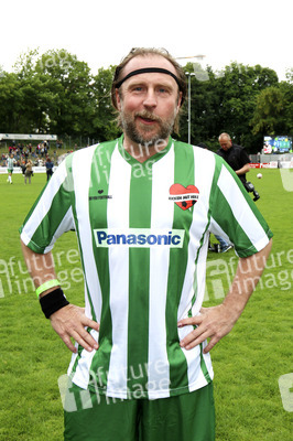 Charity-Fußballspiel 'Kicken mit Herz' in Hamburg