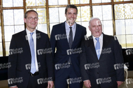 Pressekonferenz zur Vorstellung einer neuen Intendanz für die Staatsoper im Schiller Theater in Berlin
