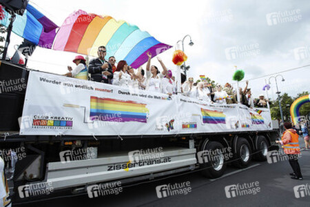 Regenbogenparade 2015 in Wien